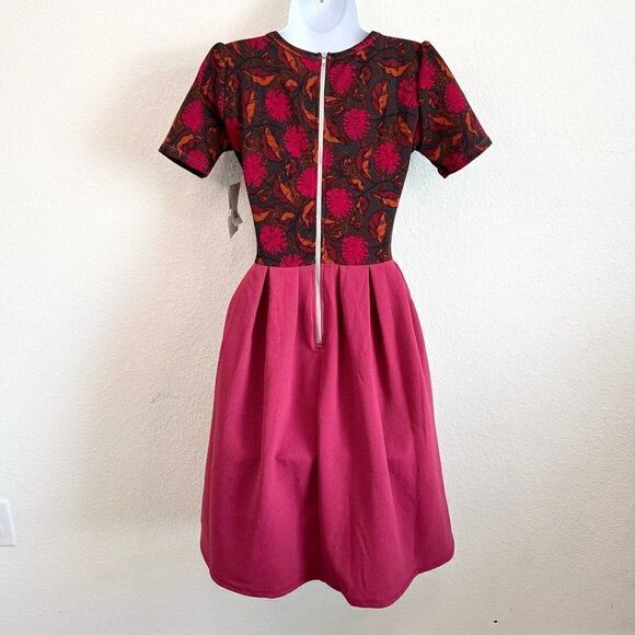 New Lularoe Amelia Dress Women's XS Red Floral Leaf Pleated Fit & Flare Stretch - Picture 4 of 5